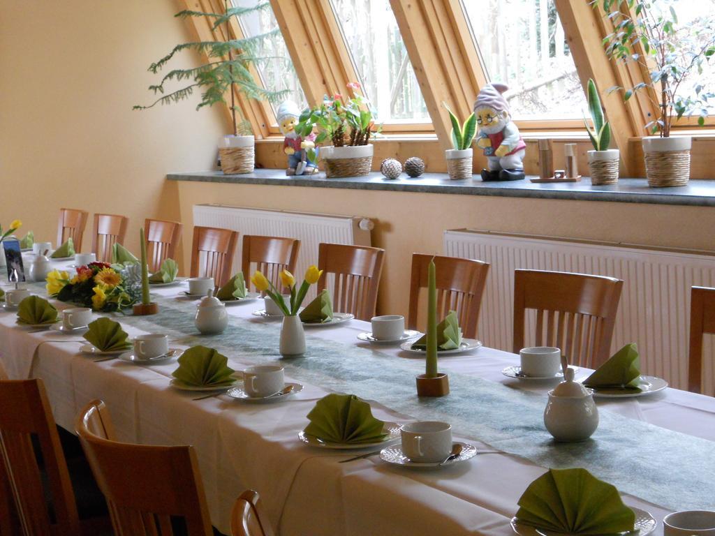 Hotel Restaurant Zwergschloesschen غيرا المظهر الخارجي الصورة